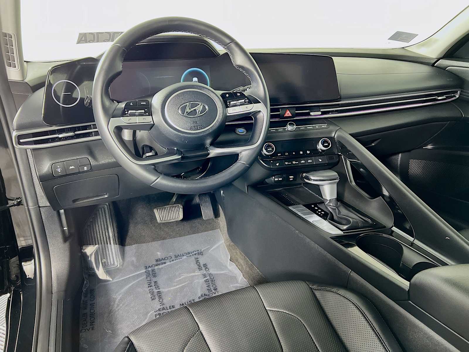 2023 Hyundai Elantra Limited - Photo 5