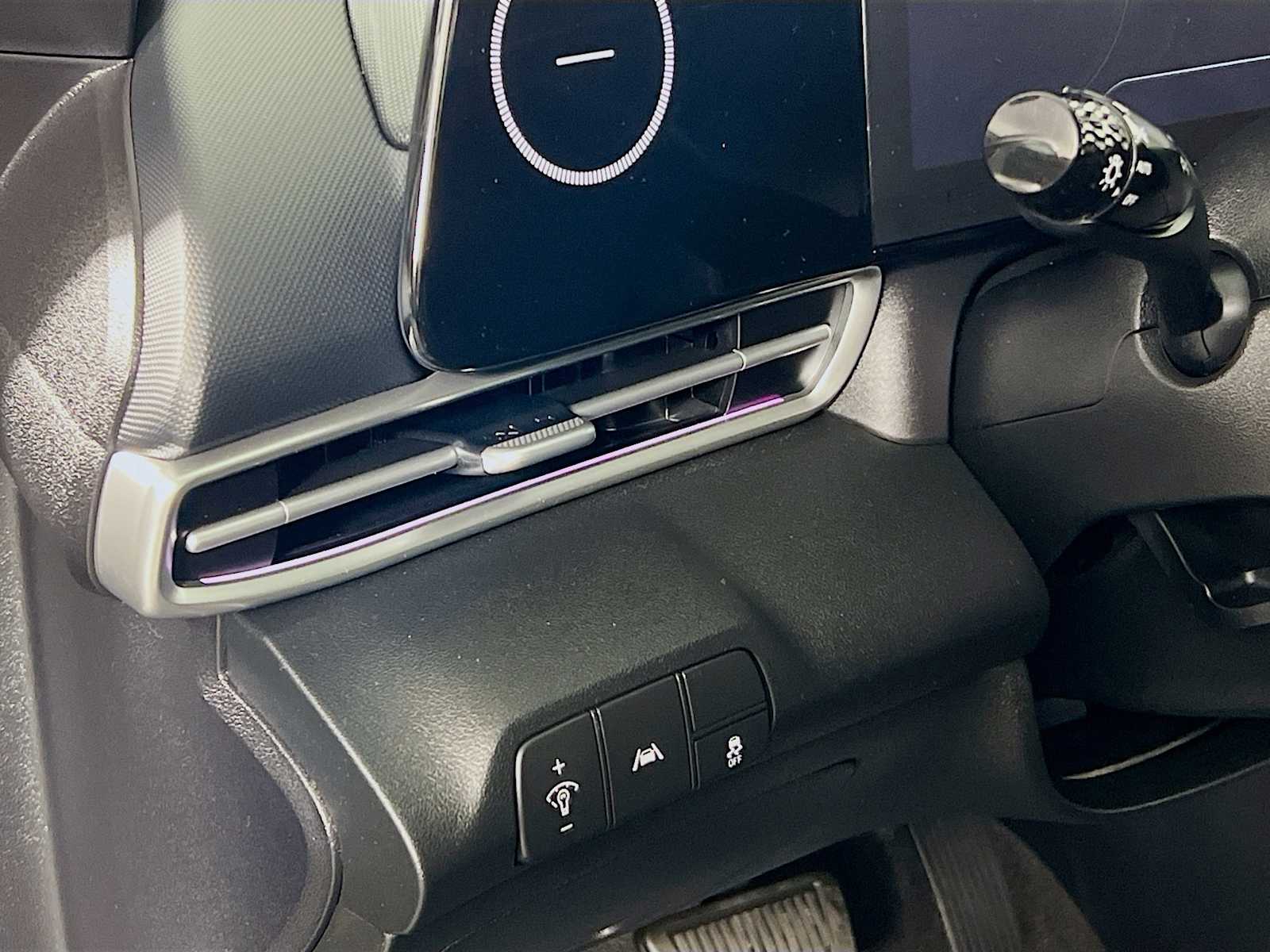 2023 Hyundai Elantra Limited - Photo 6