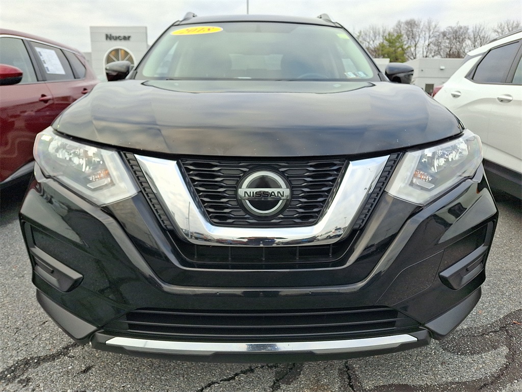 2018 Nissan Rogue SV - Photo 2