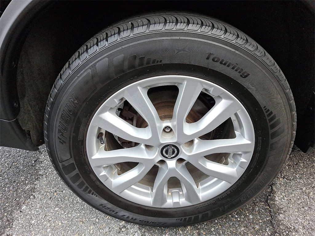 2018 Nissan Rogue SV - Photo 7