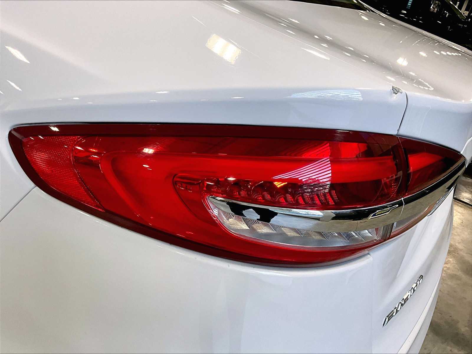 2019 Ford Fusion SE - Photo 34