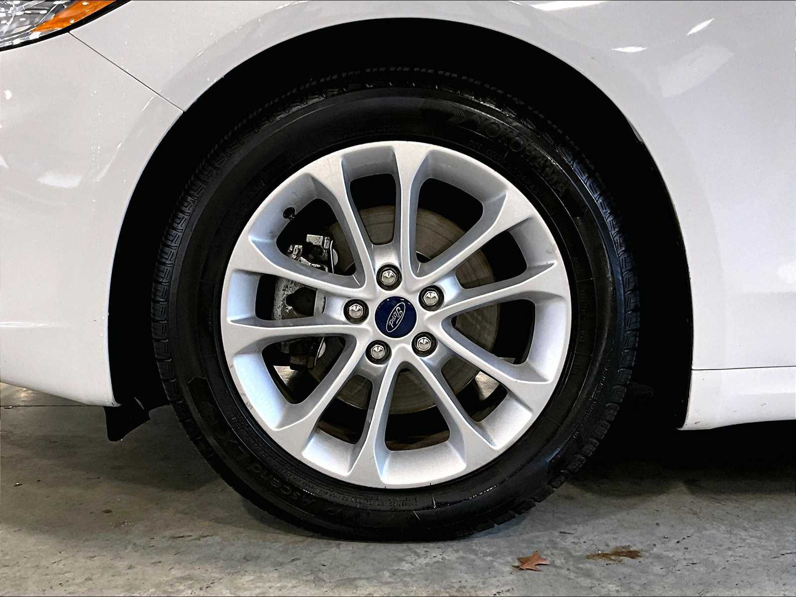 2019 Ford Fusion SE - Photo 7