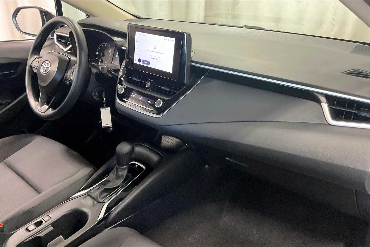 2024 Toyota Corolla LE - Photo 14