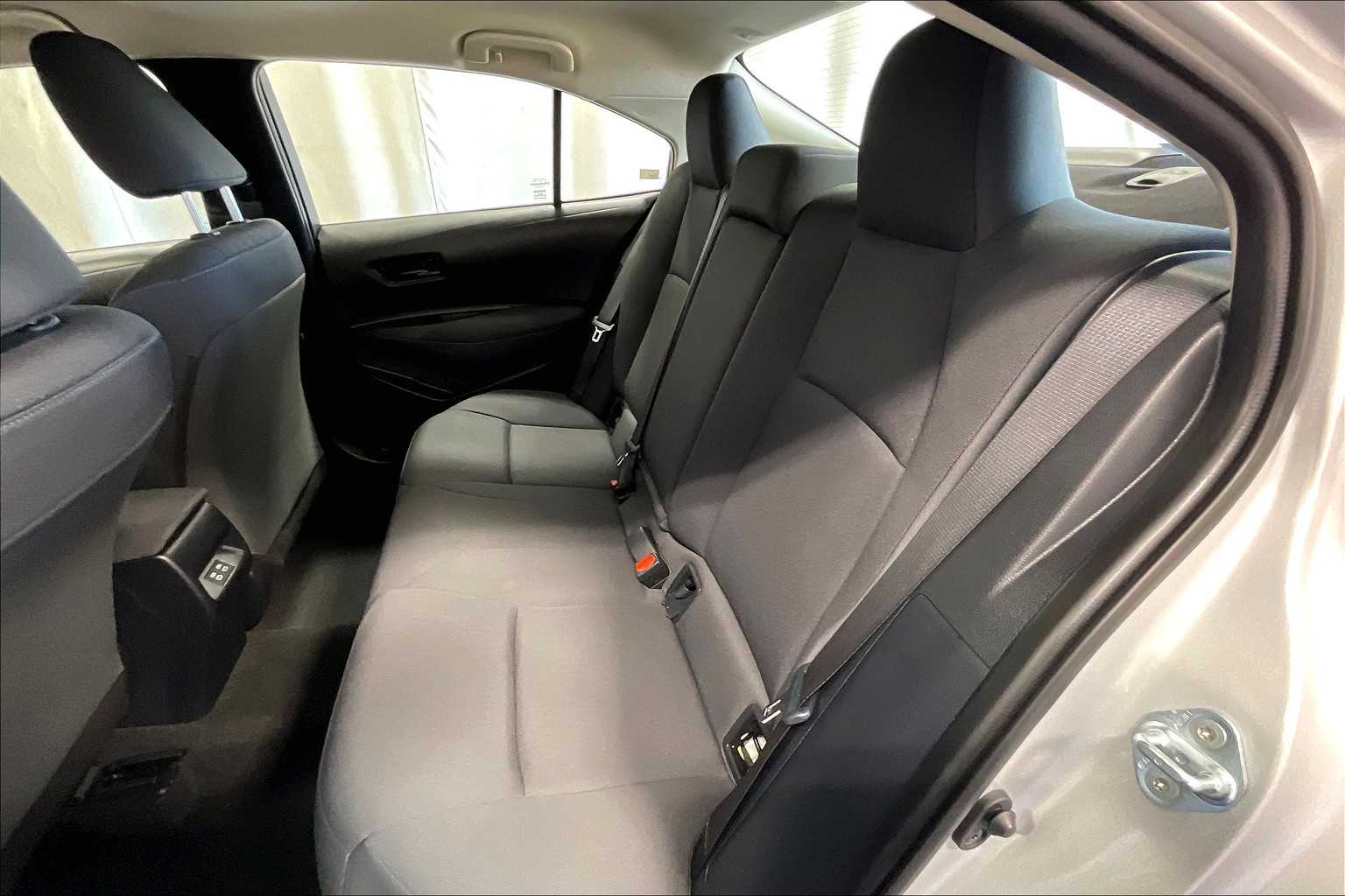 2024 Toyota Corolla LE - Photo 15