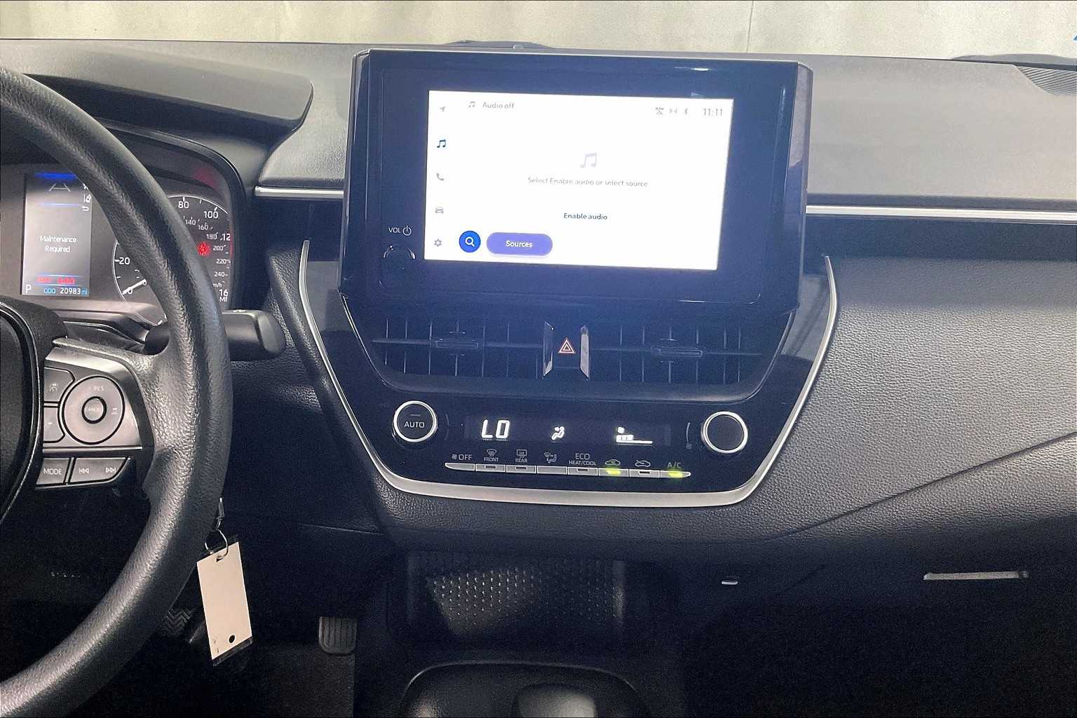 2024 Toyota Corolla LE - Photo 18