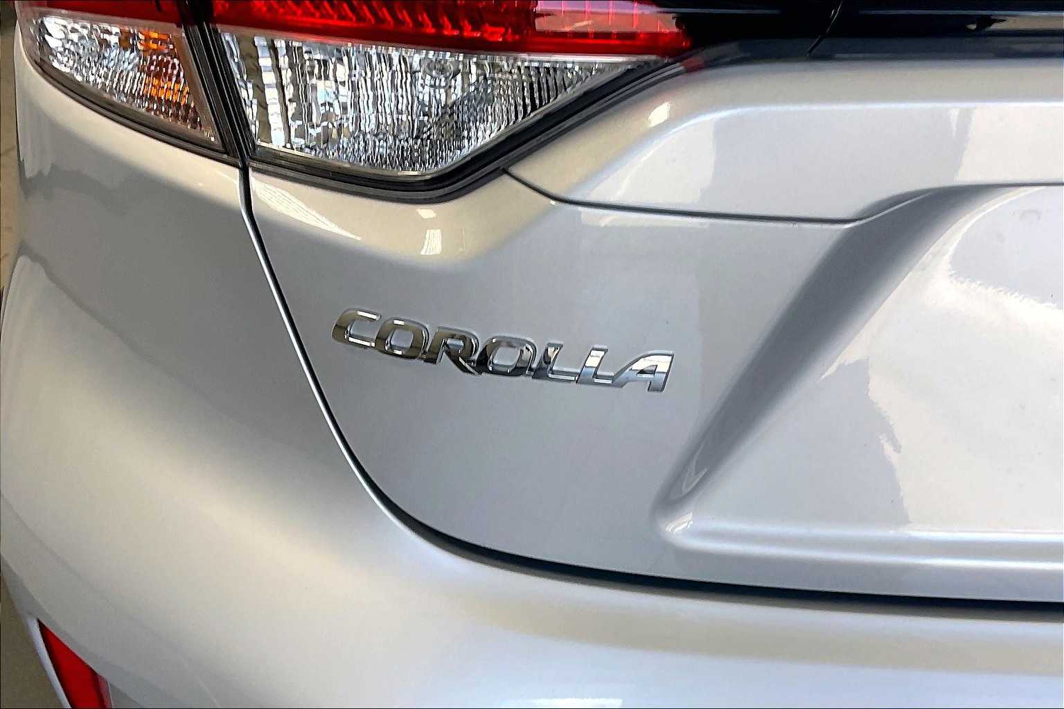2024 Toyota Corolla LE - Photo 27