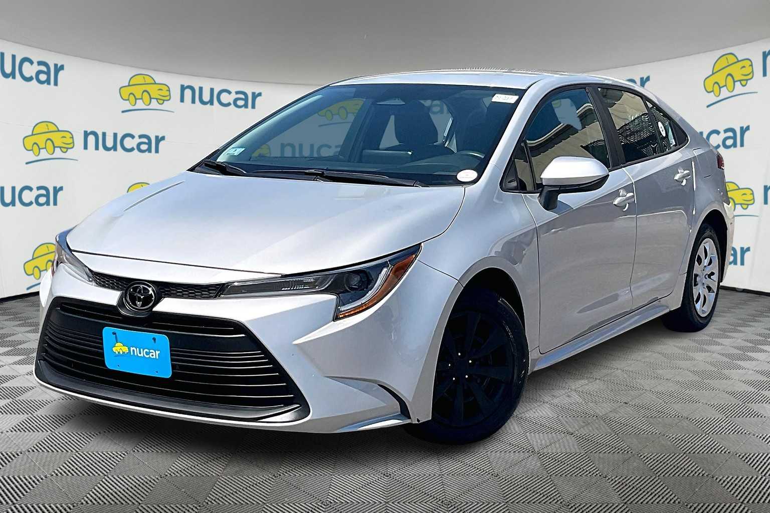 2024 Toyota Corolla LE - Photo 3