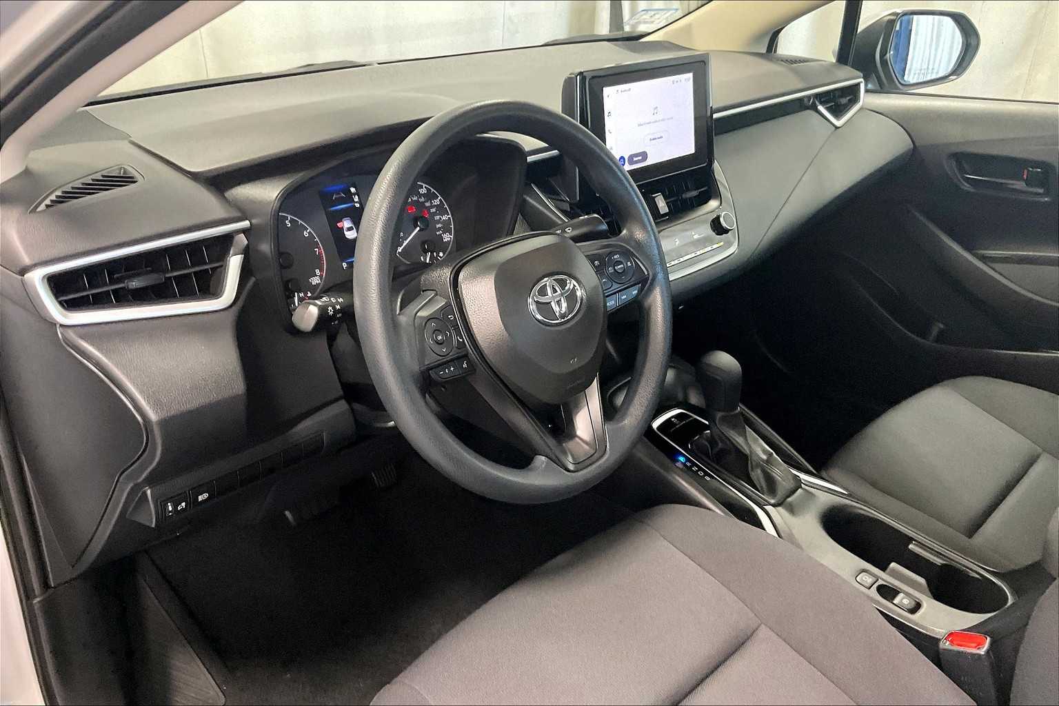 2024 Toyota Corolla LE - Photo 8