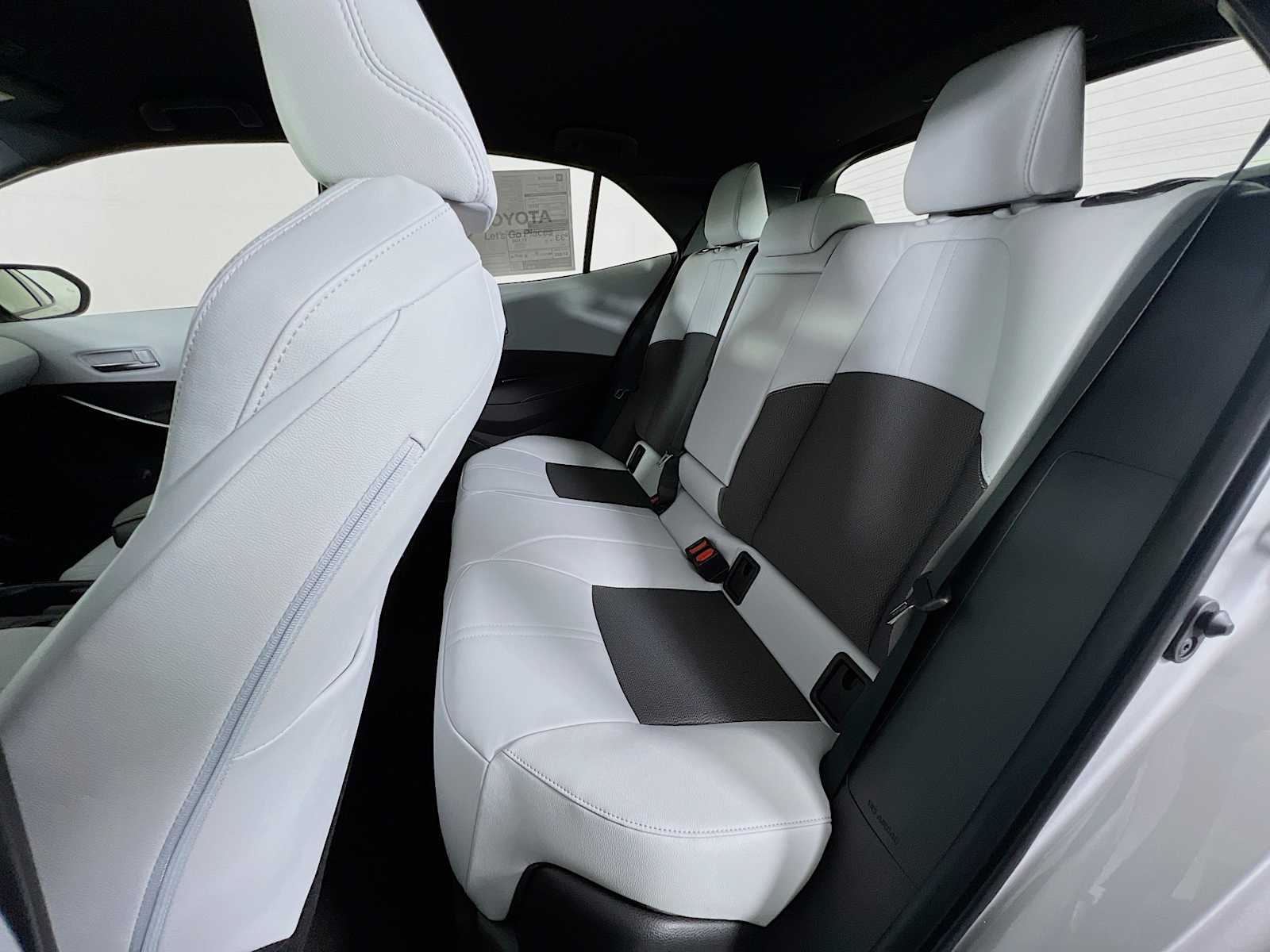 2025 Toyota Corolla XSE - Photo 13
