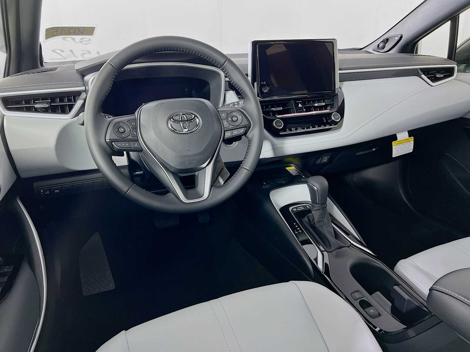 2025 Toyota Corolla XSE - Photo 6