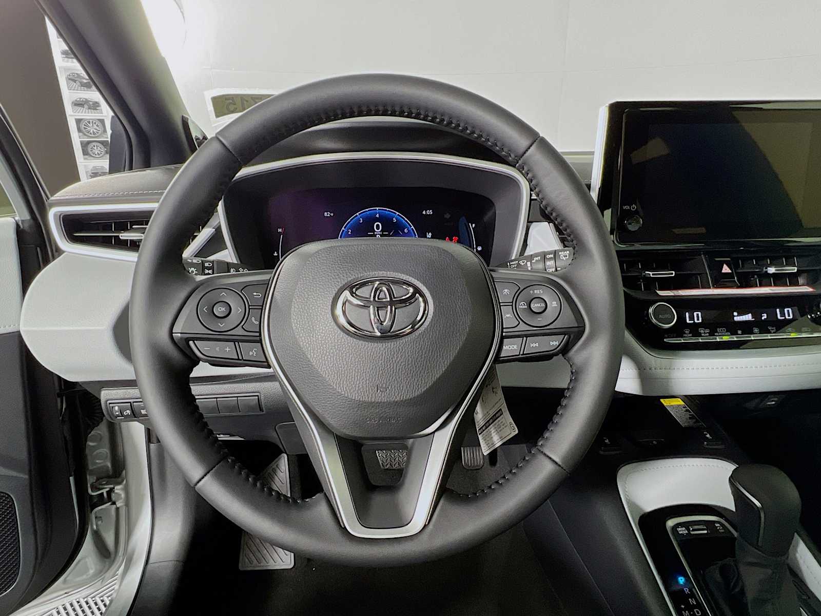 2025 Toyota Corolla XSE - Photo 7