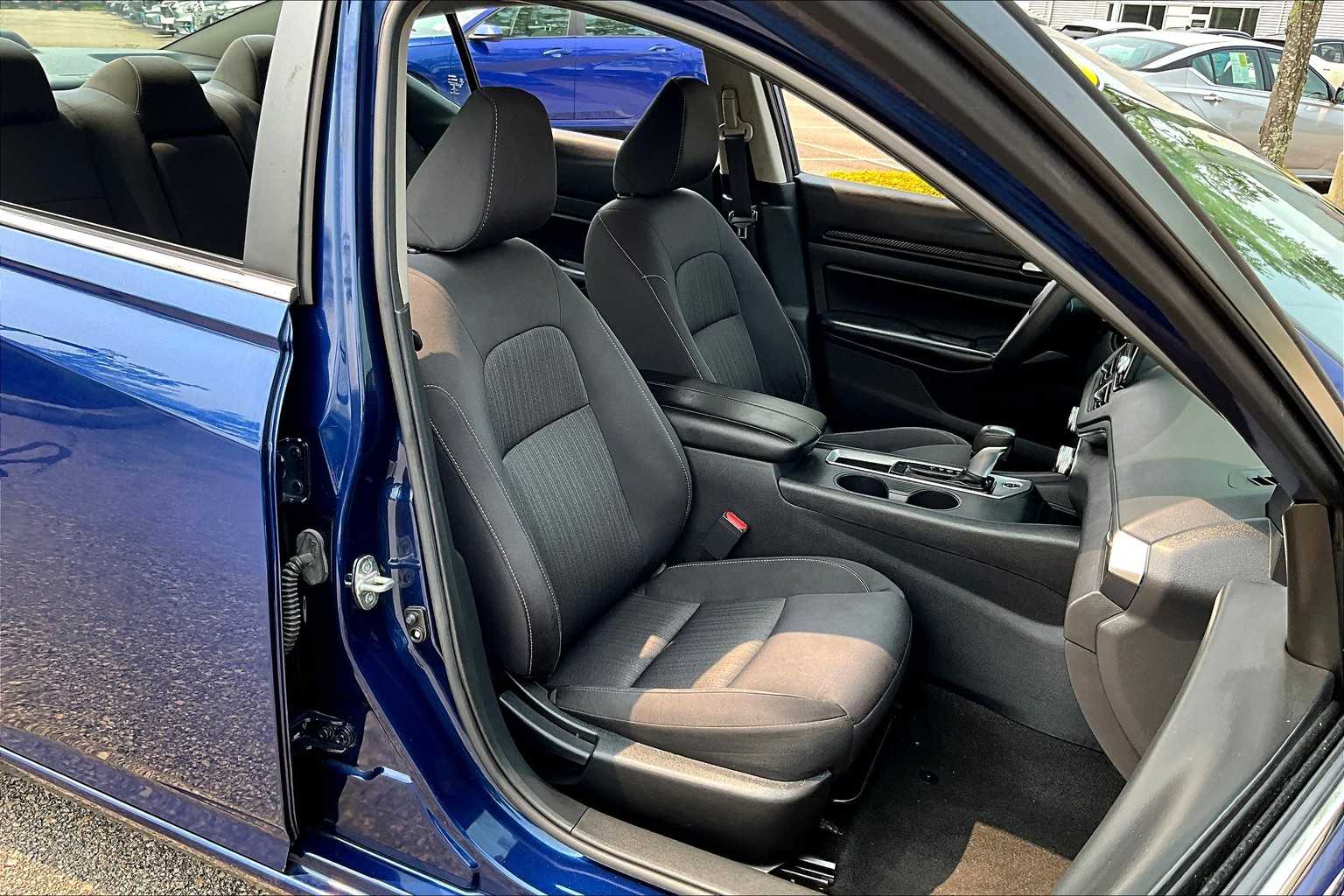 2022 Nissan Altima 2.5 S - Photo 11