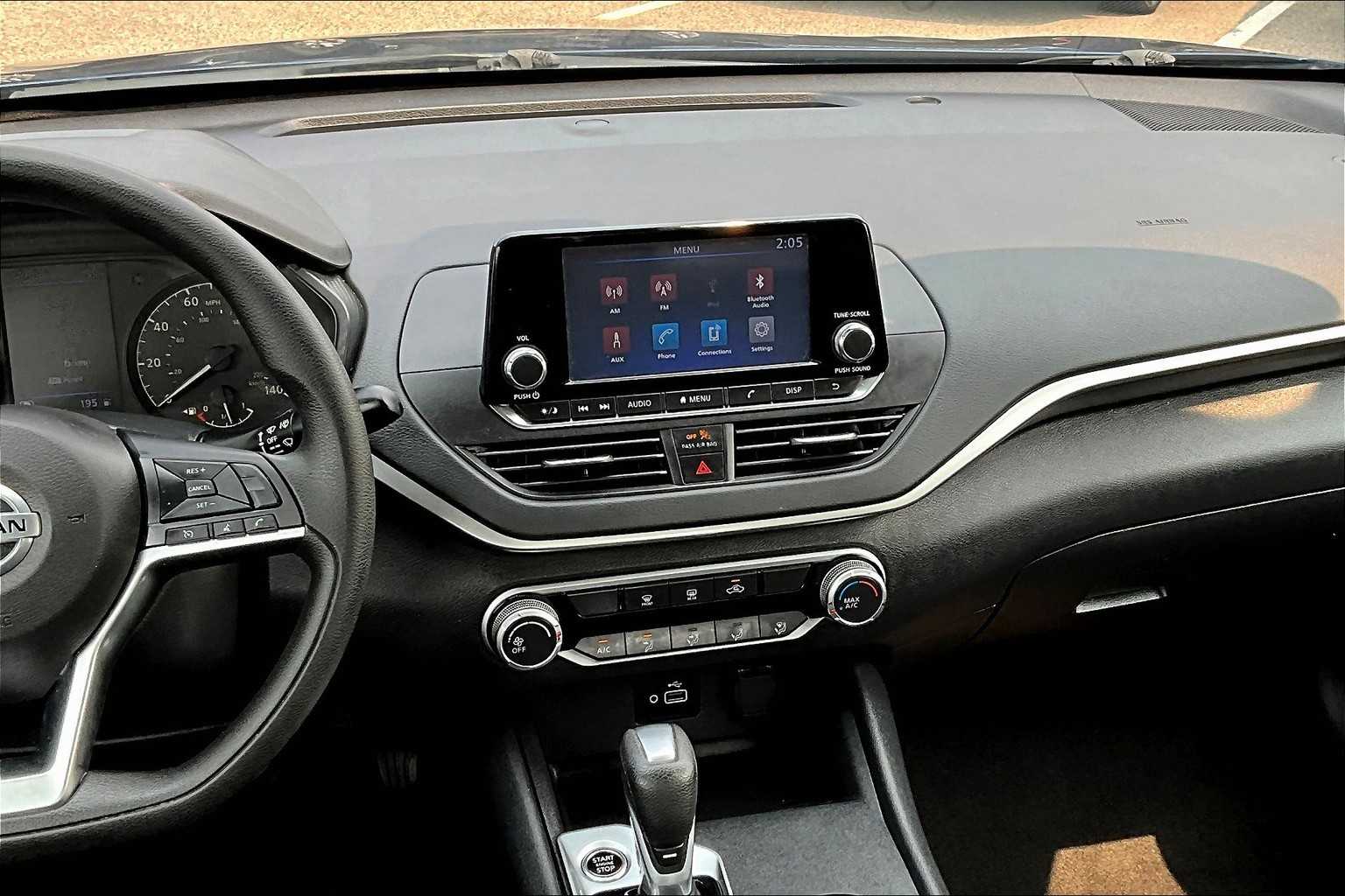 2022 Nissan Altima 2.5 S - Photo 18