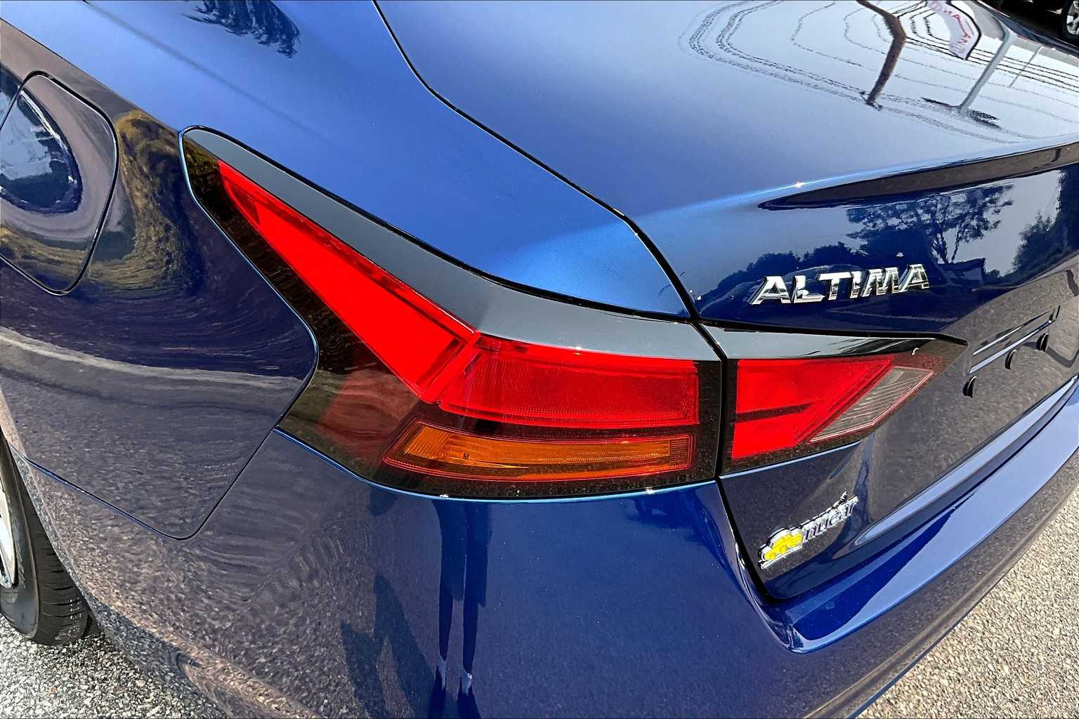 2022 Nissan Altima 2.5 S - Photo 31