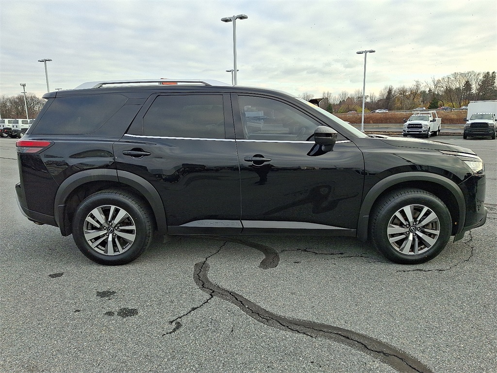 2022 Nissan Pathfinder SL - Photo 8