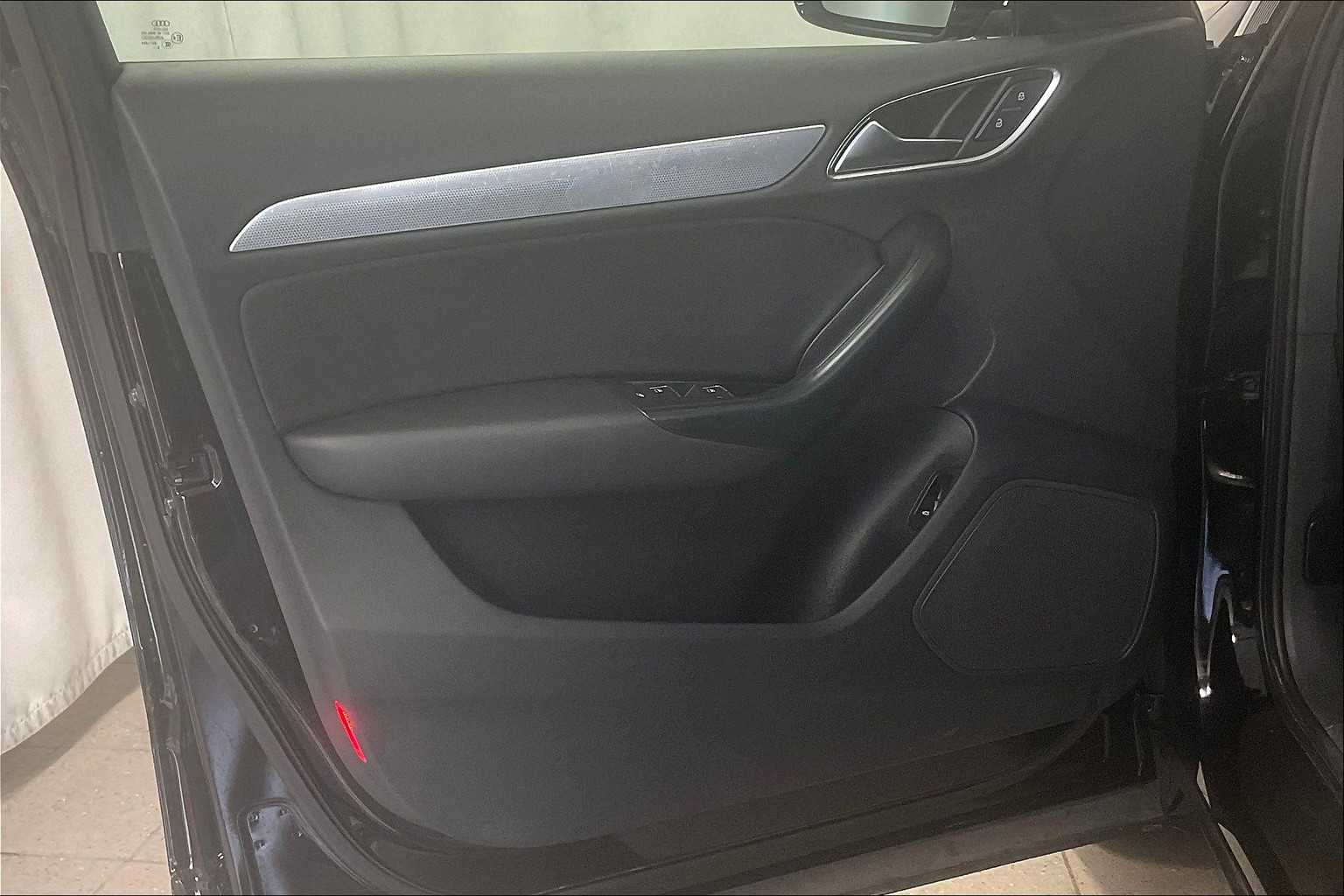 2016 Audi Q3 Premium Plus - Photo 9