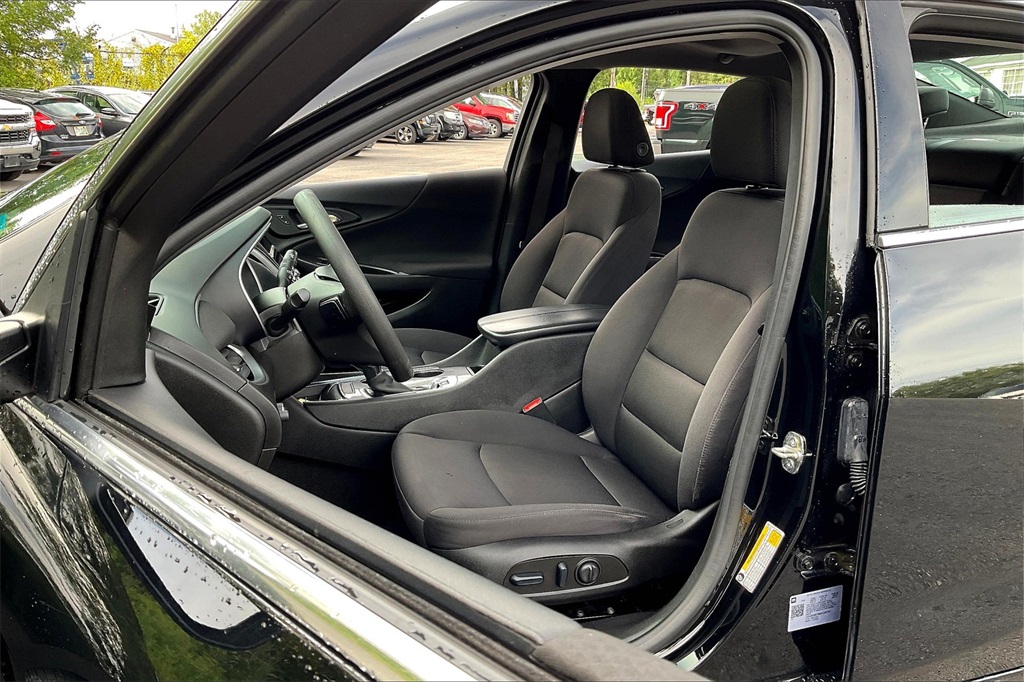 2022 Chevrolet Malibu LT - Photo 10