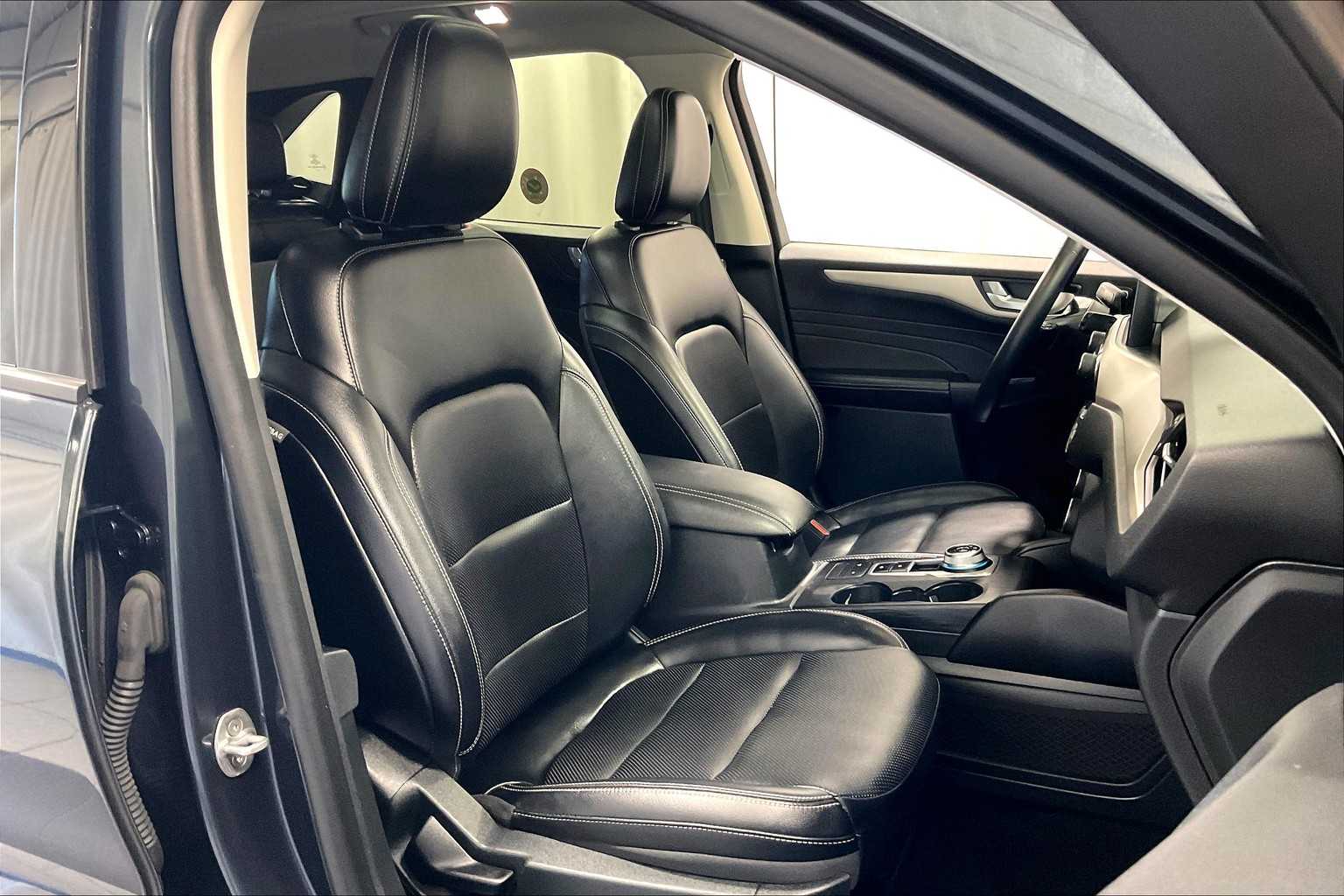 2022 Ford Escape SEL Plug-In Hybrid - Photo 11