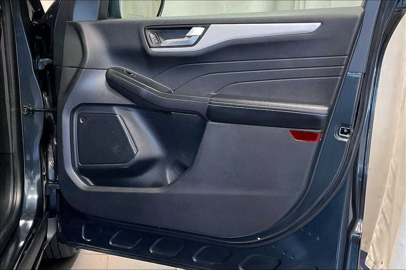 2022 Ford Escape SEL Plug-In Hybrid - Photo 12