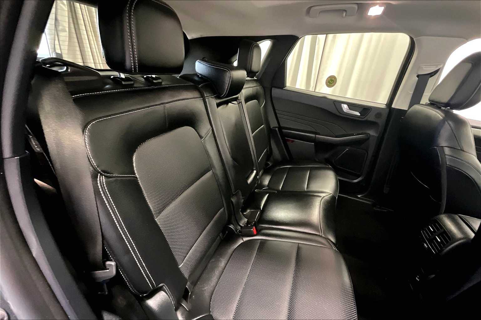 2022 Ford Escape SEL Plug-In Hybrid - Photo 16