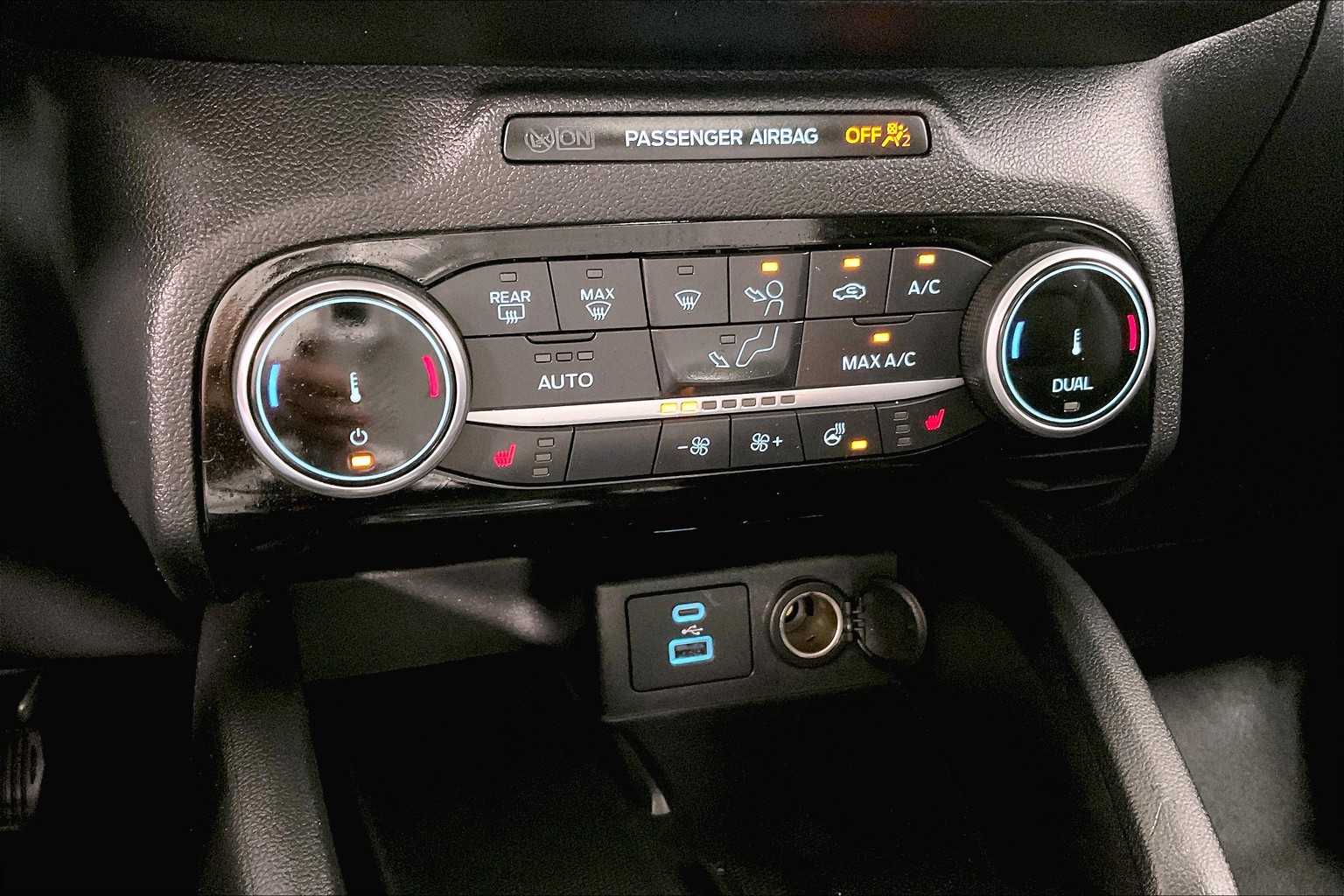 2022 Ford Escape SEL Plug-In Hybrid - Photo 26