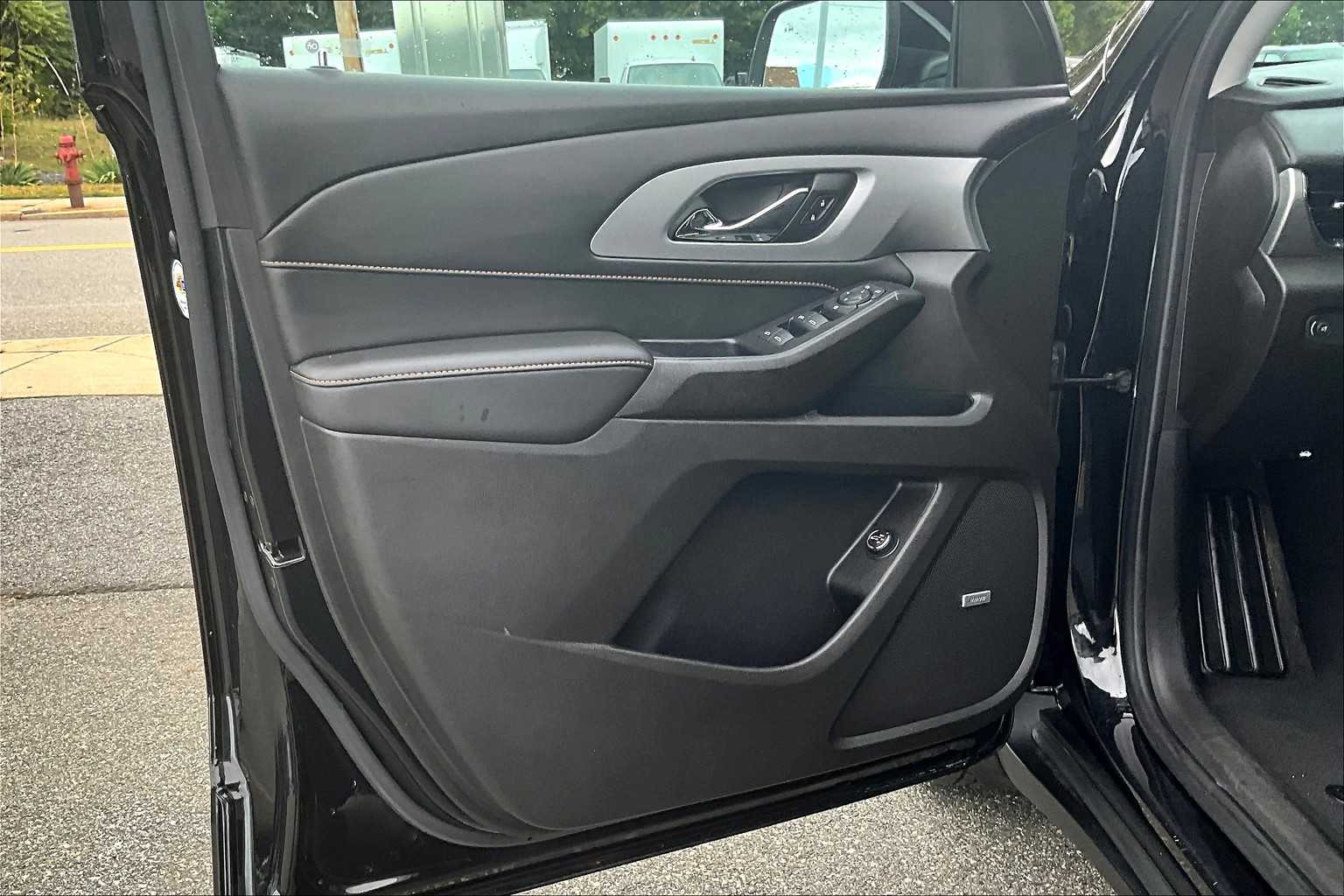 2021 Chevrolet Traverse LT Leather - Photo 9