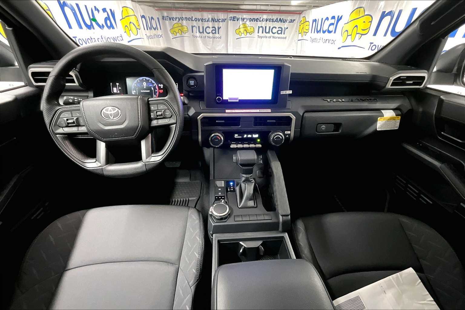 2025 Toyota Tacoma SR - Photo 12