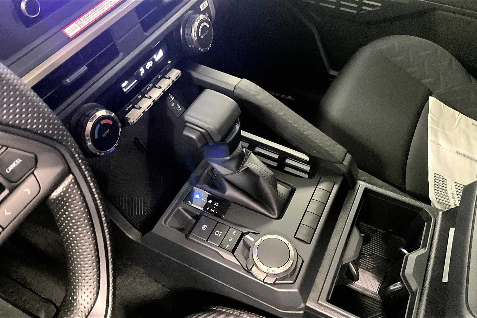 2025 Toyota Tacoma SR - Photo 14