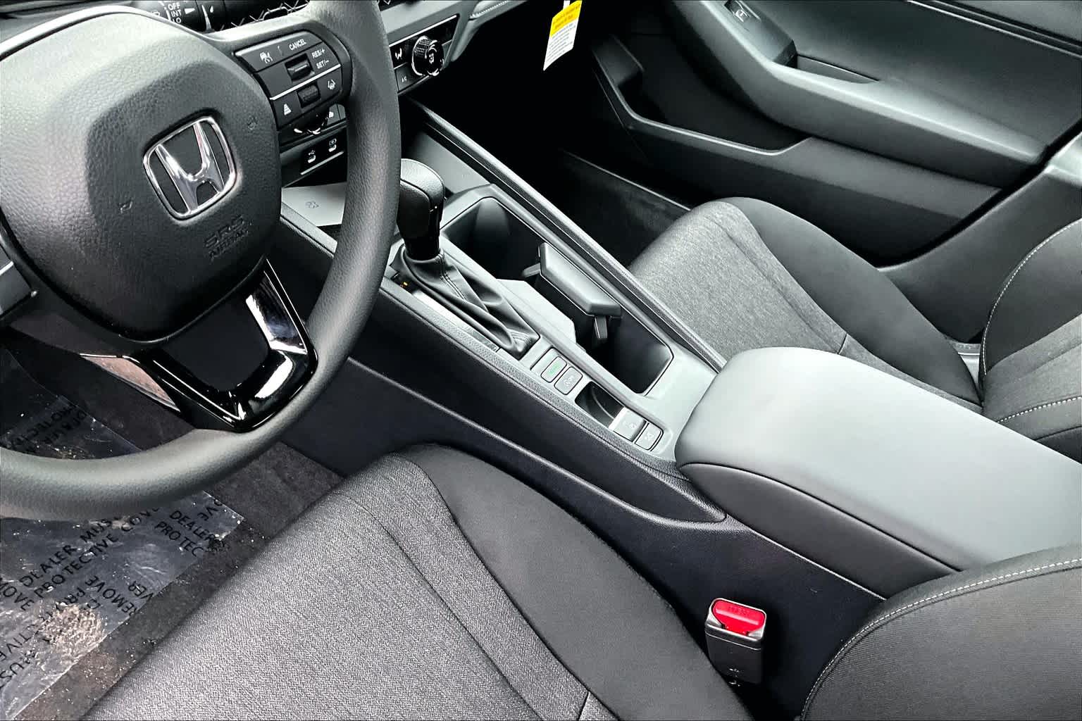 2025 Honda Accord LX - Photo 14
