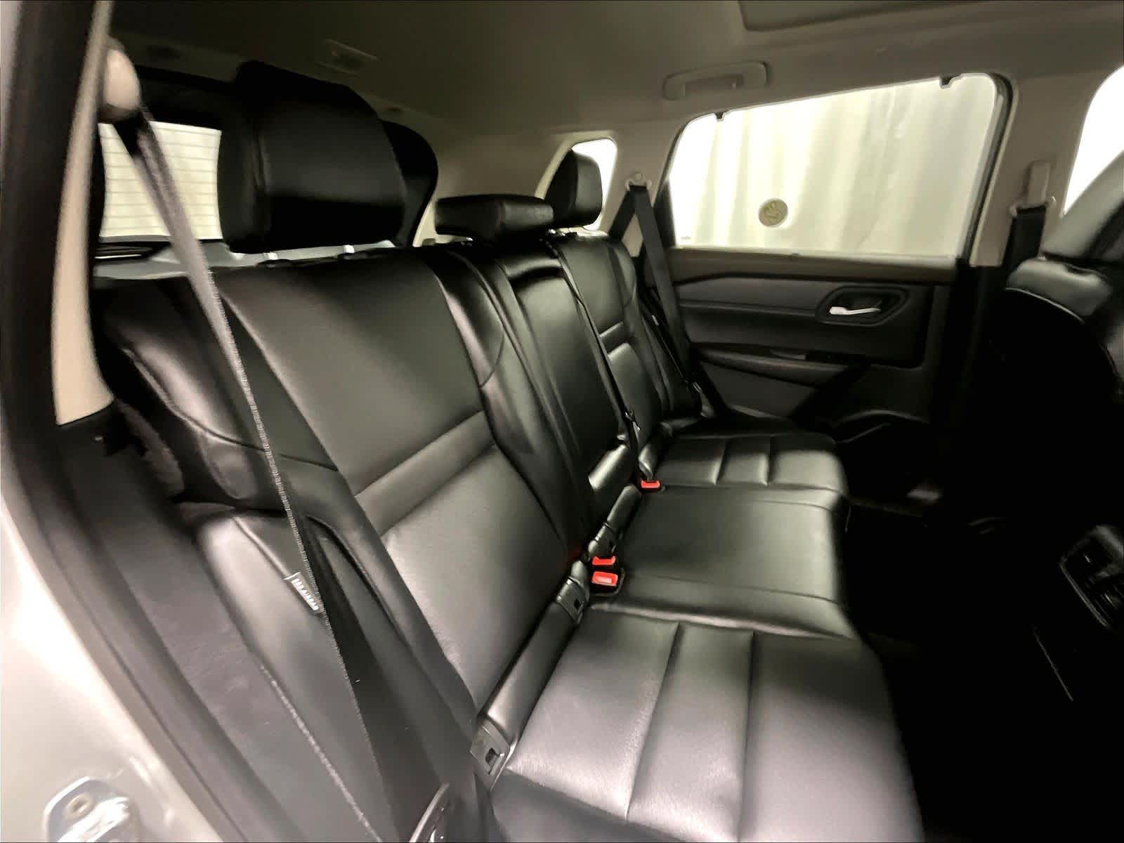 2023 Nissan Rogue SV - Photo 16