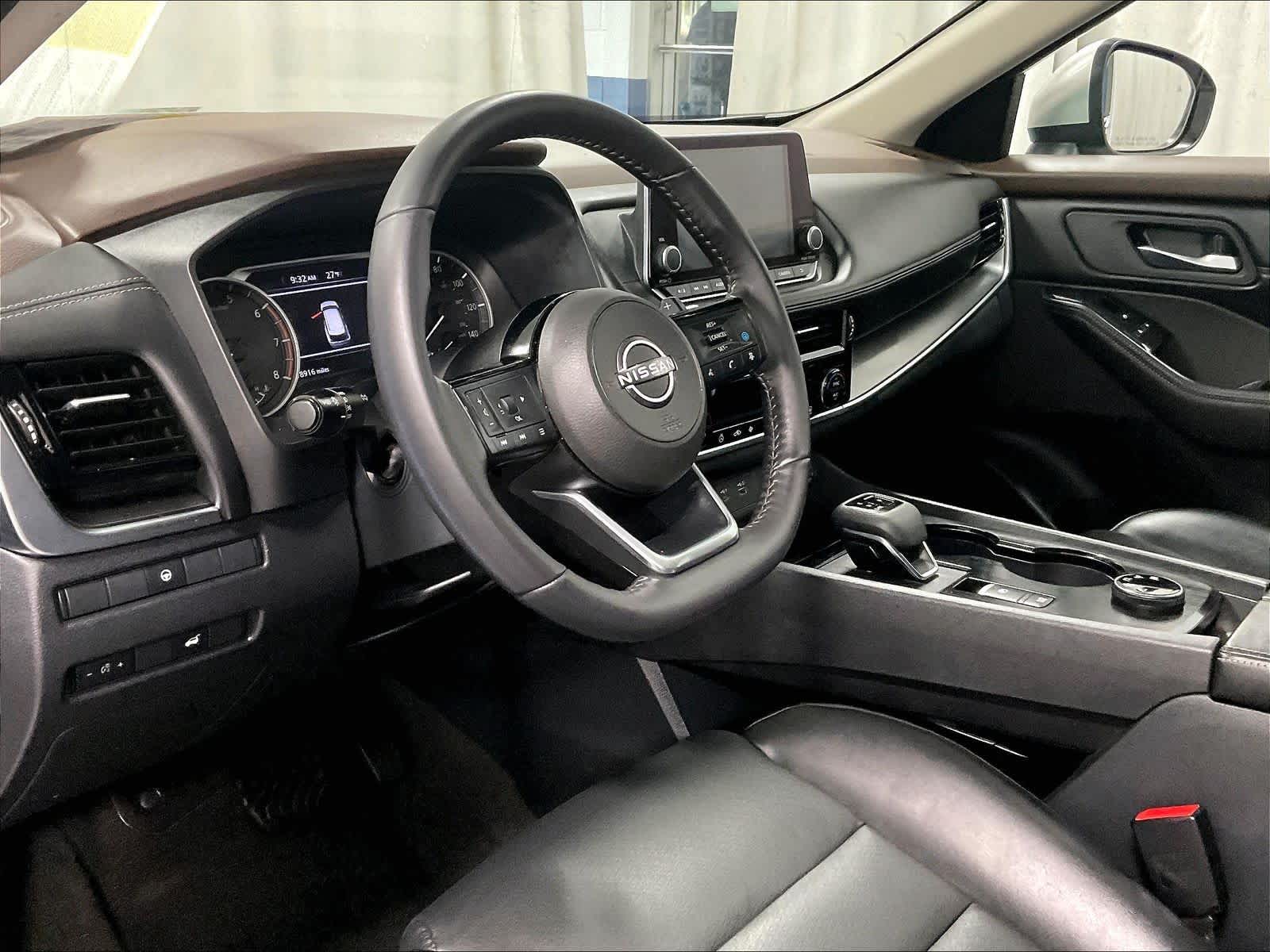 2023 Nissan Rogue SV - Photo 8