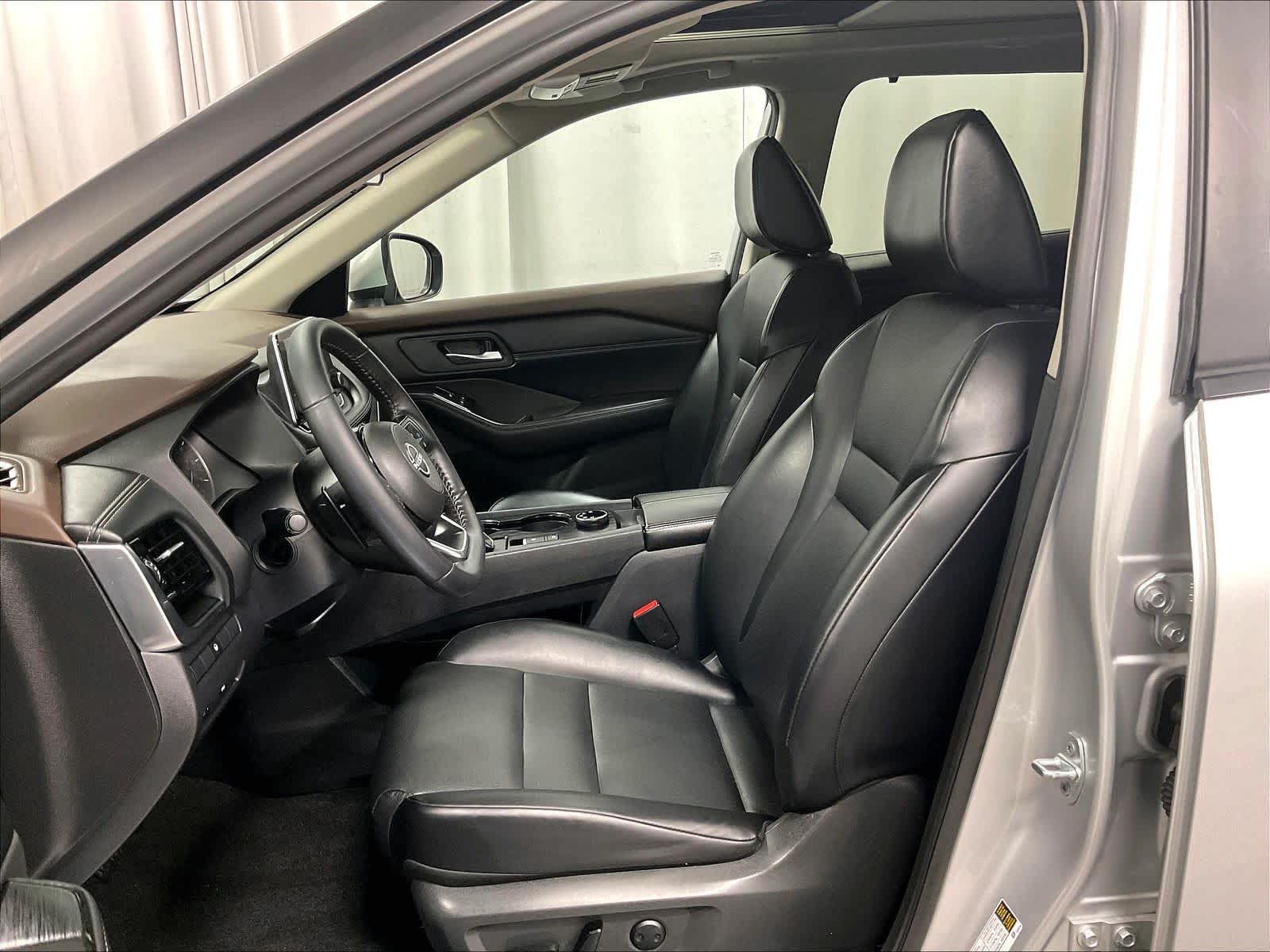 2023 Nissan Rogue SV - Photo 10