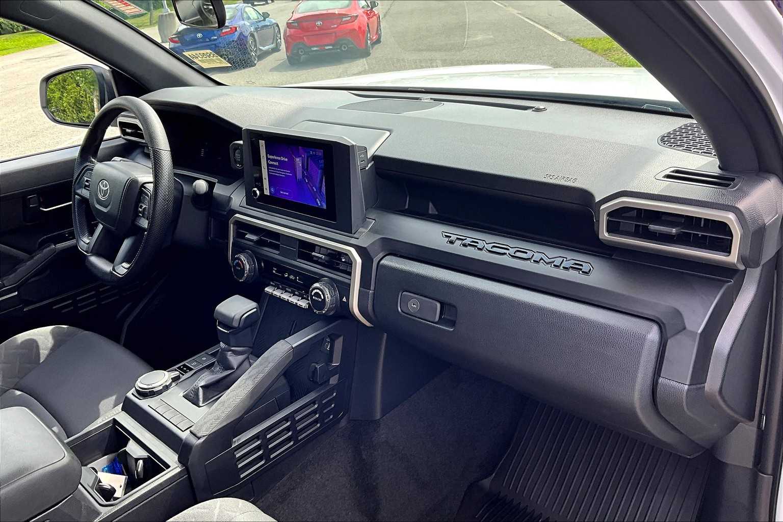 2025 Toyota Tacoma SR - Photo 14