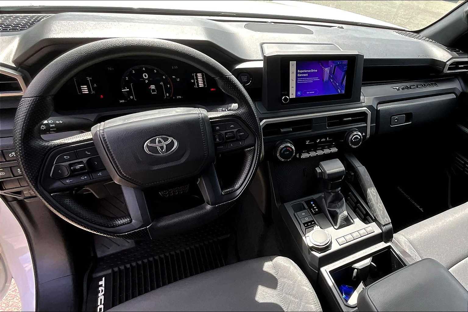 2025 Toyota Tacoma SR - Photo 21
