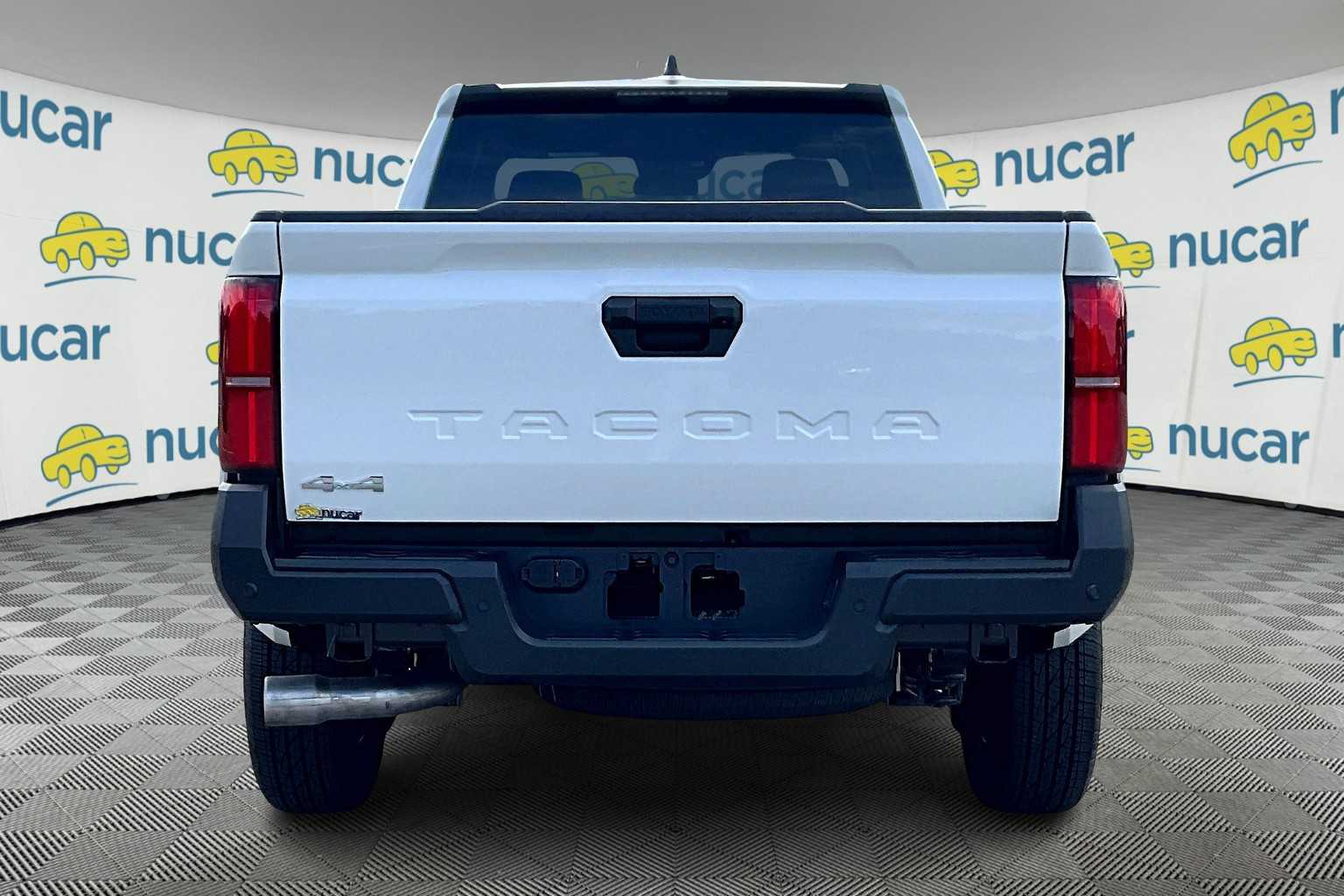 2025 Toyota Tacoma SR - Photo 5