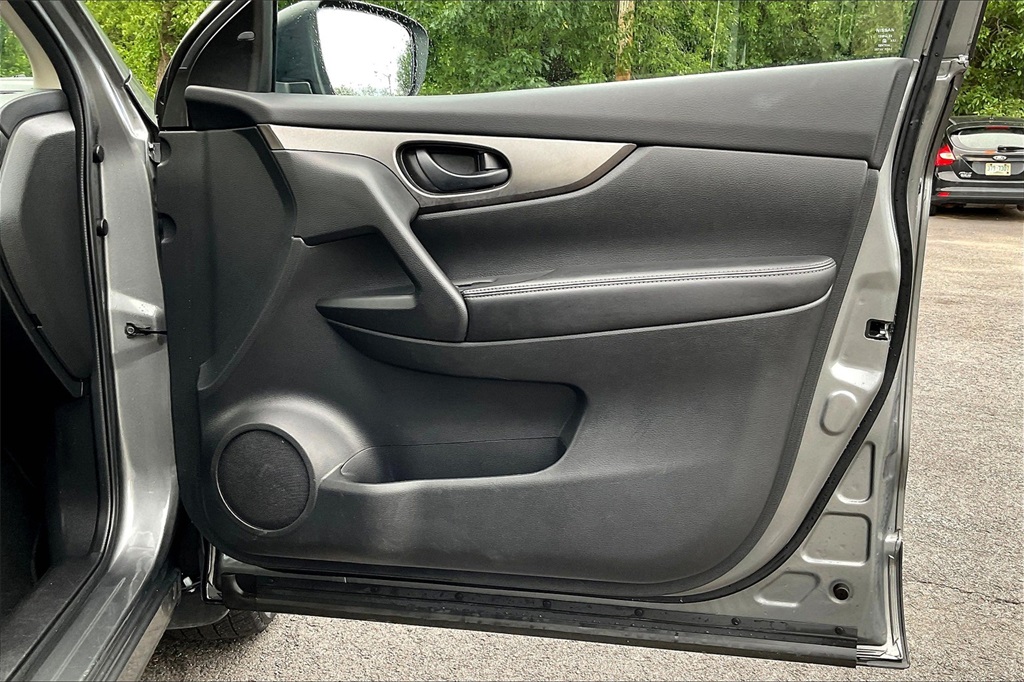 2019 Nissan Rogue Sport S - Photo 25