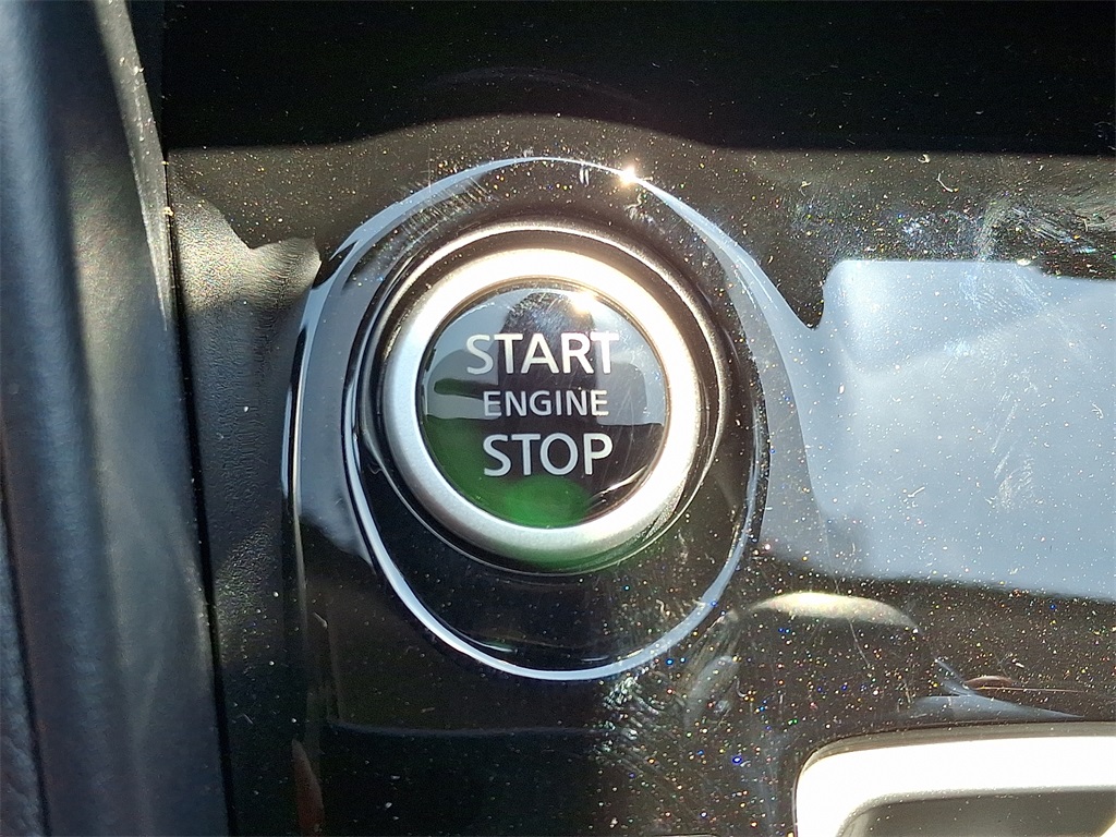 2025 Nissan Versa 1.6 SR - Photo 15