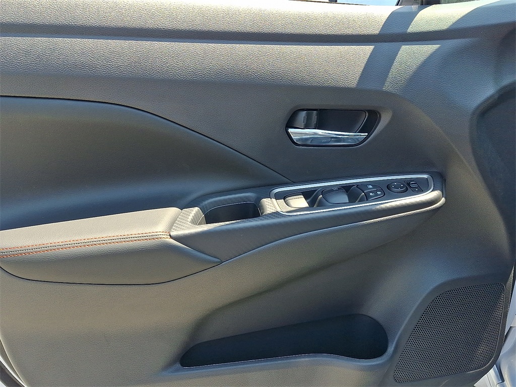 2025 Nissan Versa 1.6 SR - Photo 8