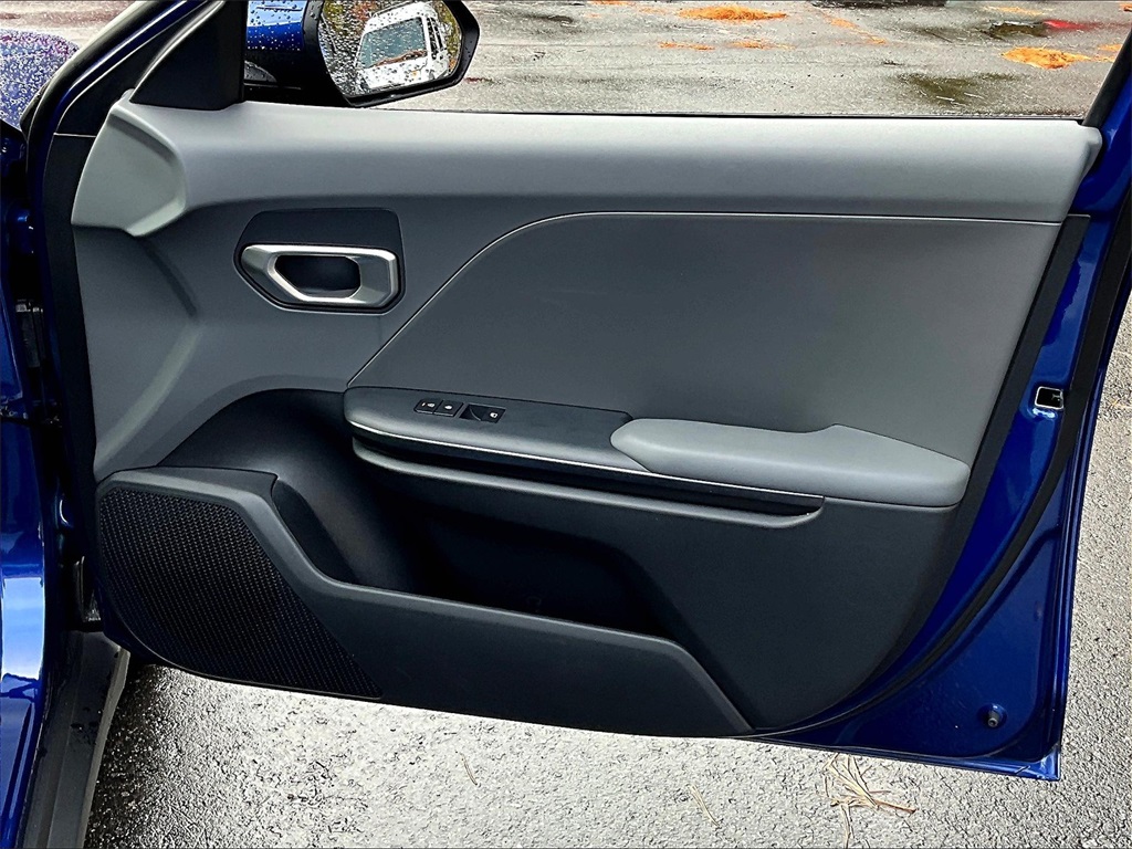 2025 Kia K4 LXS - Photo 12