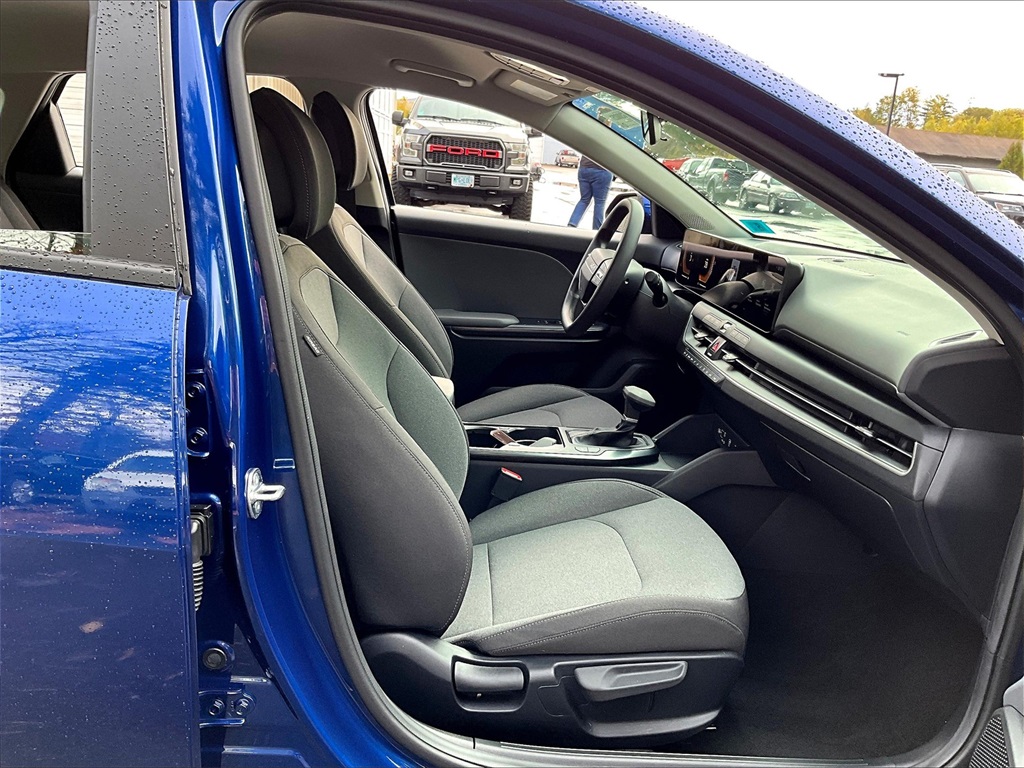 2025 Kia K4 LXS - Photo 14