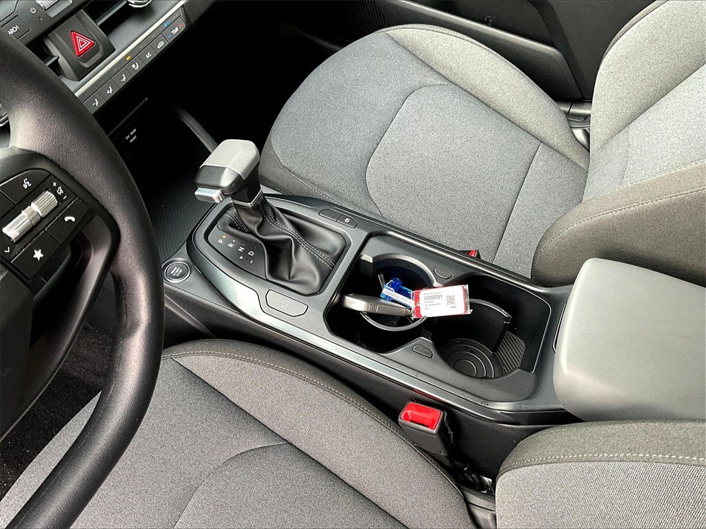 2025 Kia K4 LXS - Photo 20