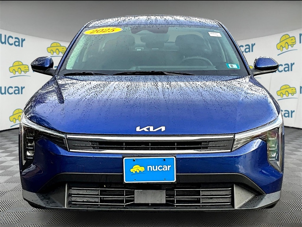 2025 Kia K4 LXS - Photo 2