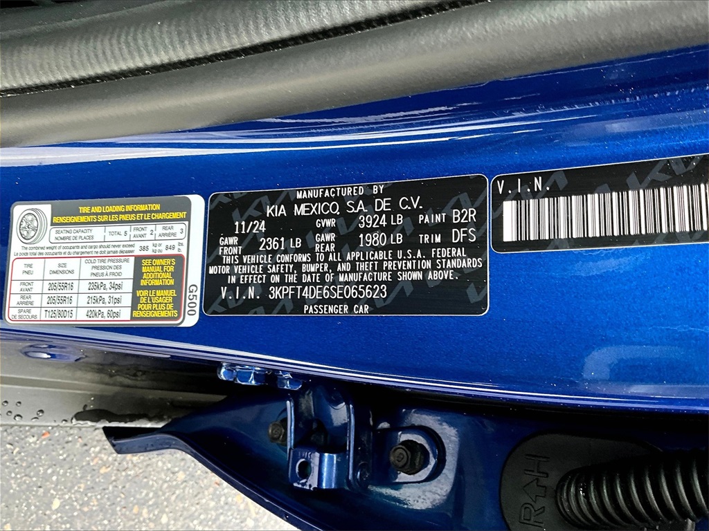 2025 Kia K4 LXS - Photo 35