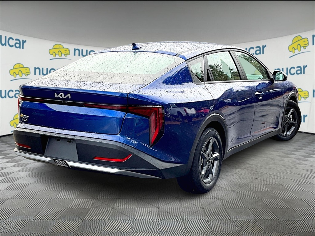 2025 Kia K4 LXS - Photo 6