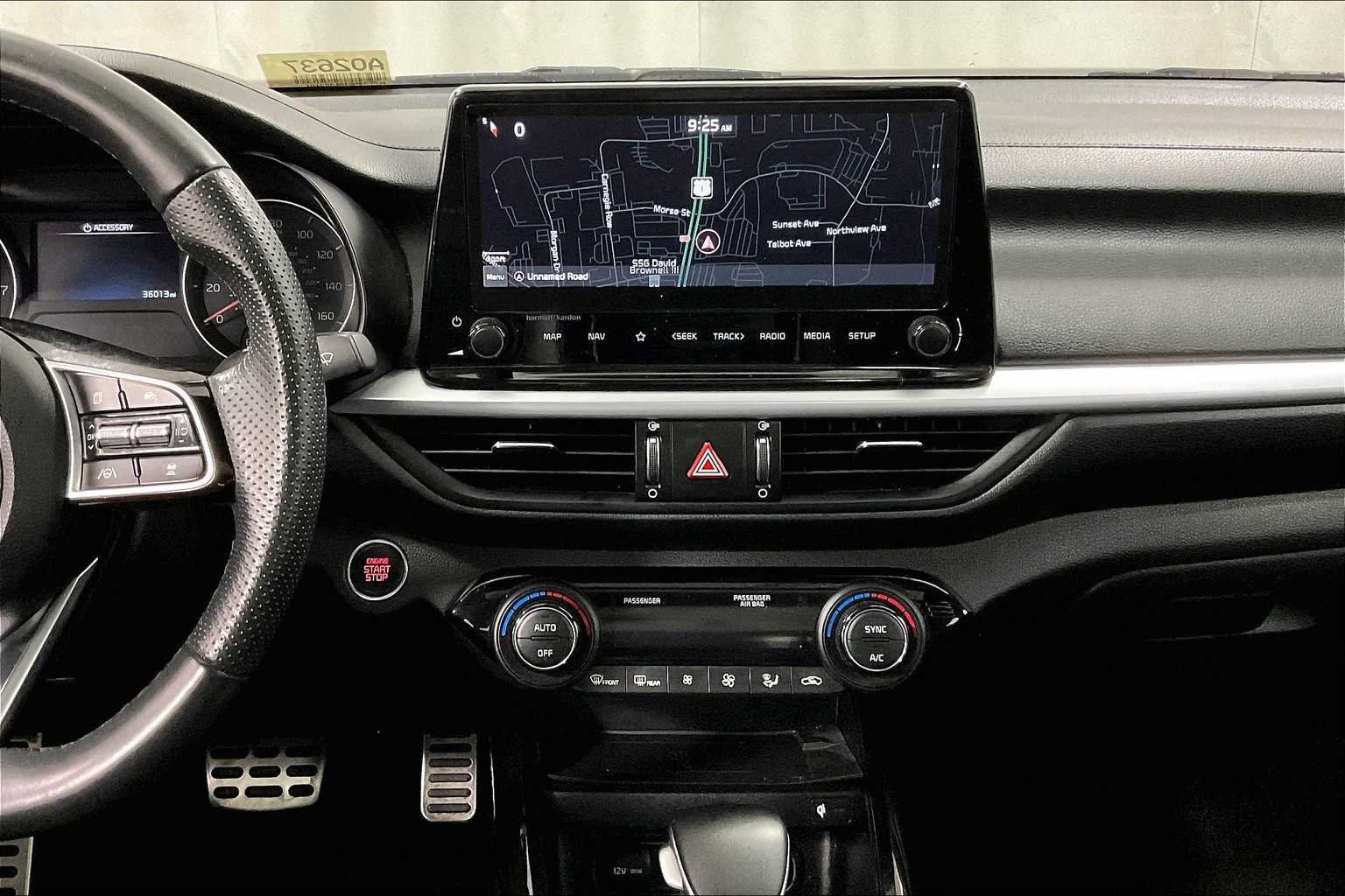 2022 Kia Forte GT-Line - Photo 18