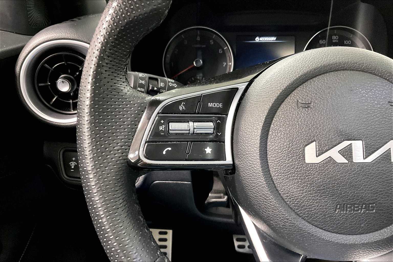 2022 Kia Forte GT-Line - Photo 23