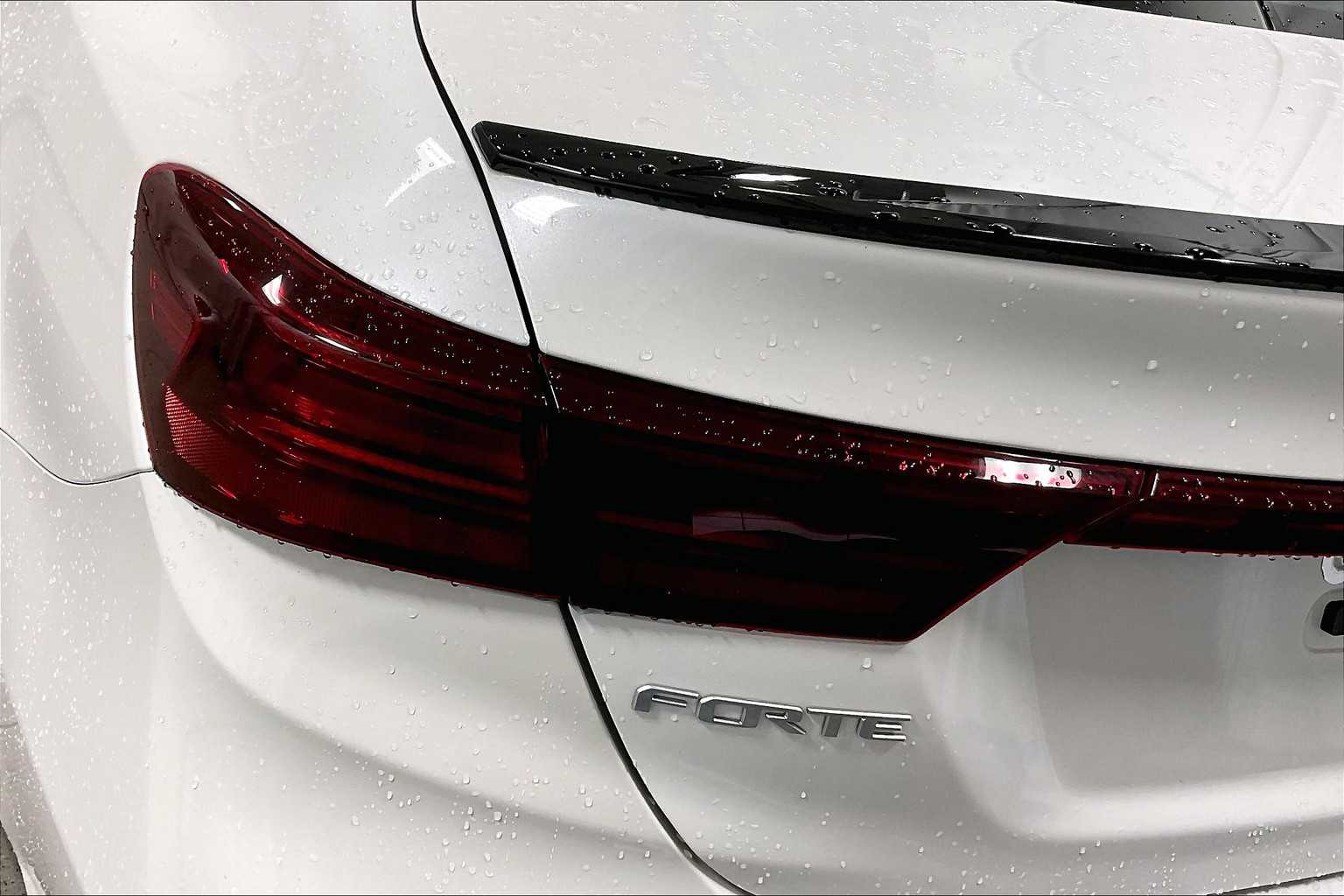 2022 Kia Forte GT-Line - Photo 33