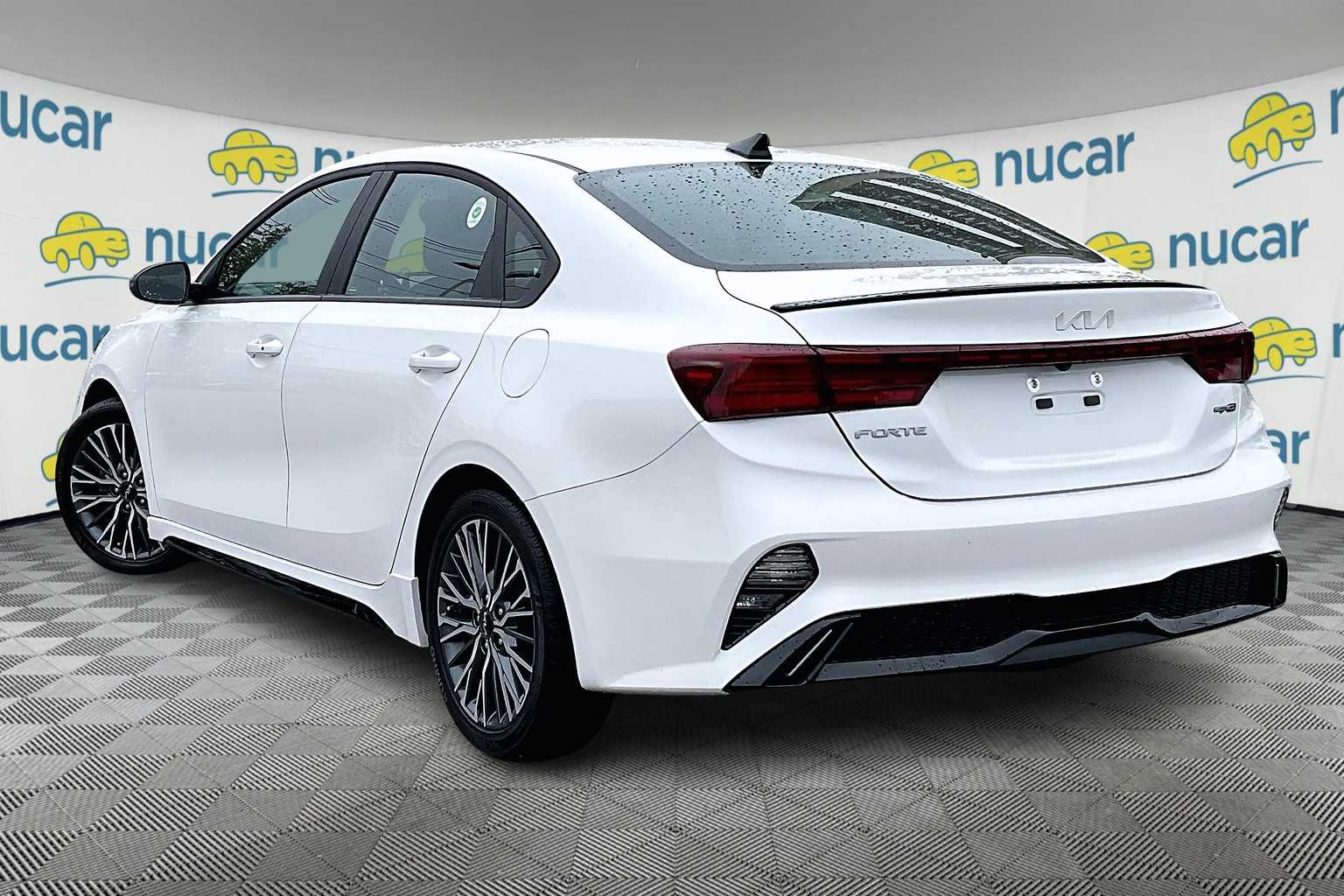 2022 Kia Forte GT-Line - Photo 4