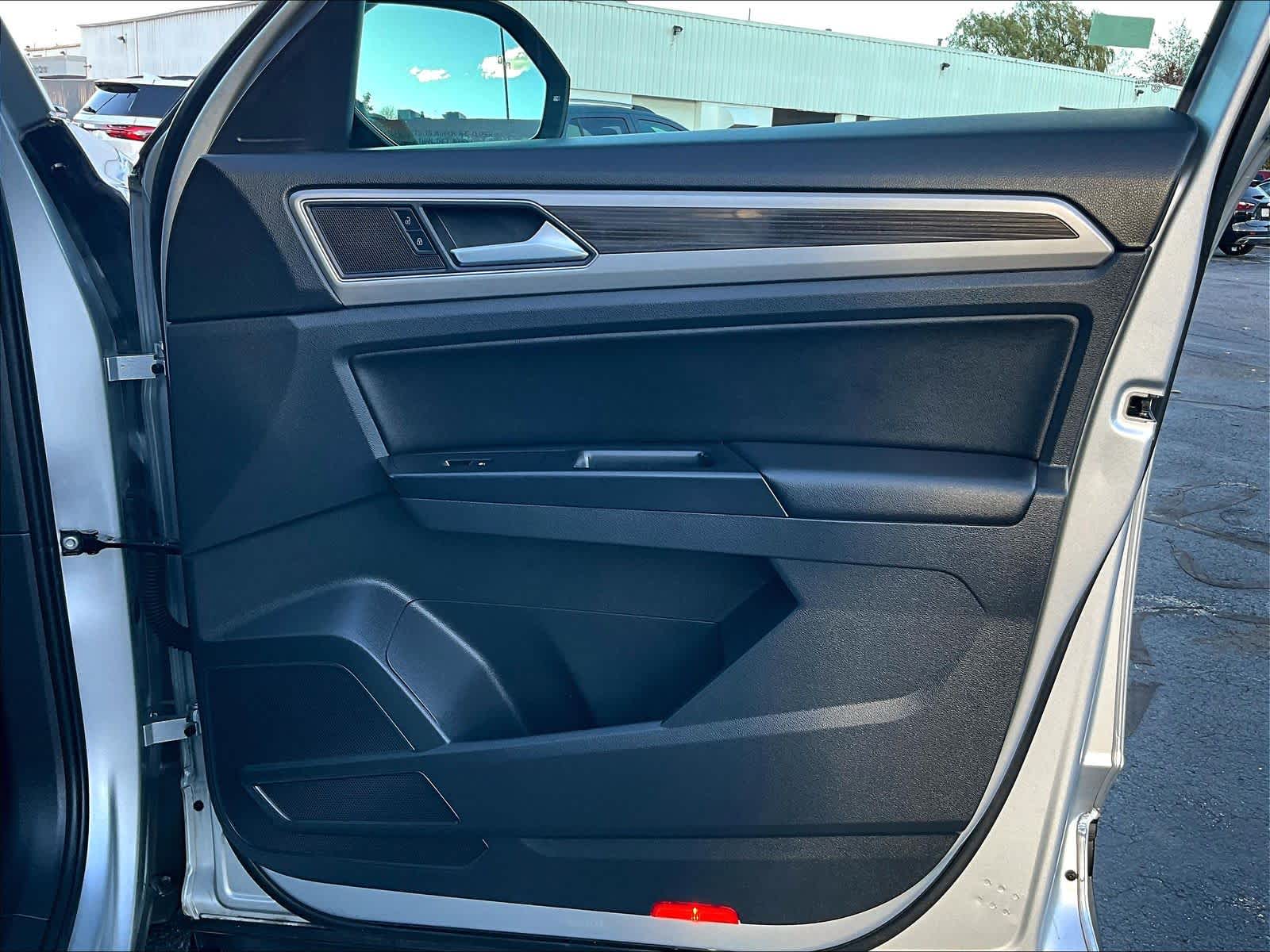 2019 Volkswagen Atlas 3.6L V6 SE w/Technology - Photo 12