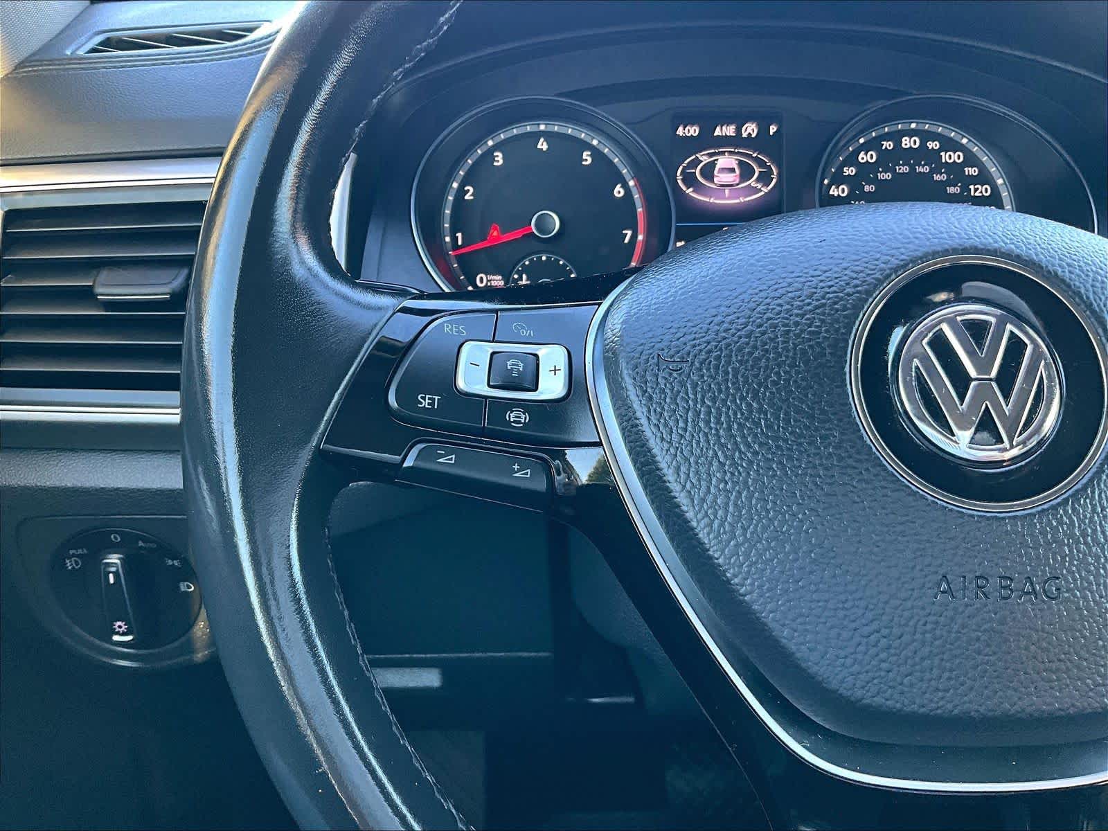 2019 Volkswagen Atlas 3.6L V6 SE w/Technology - Photo 23